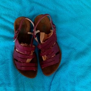 Sandals,maroon leather top and insoles,El Natura lista,size 41